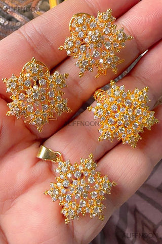 Chandi Diamond Cut Set Flower