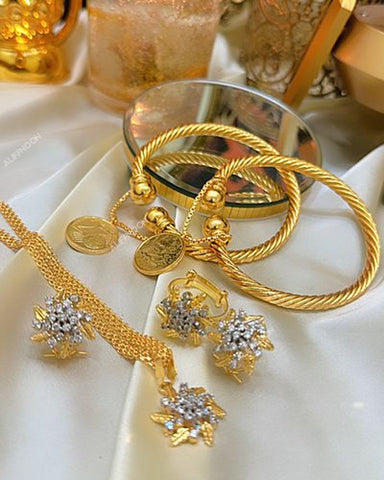 Diamond Cut Gold Dipped Set with Coin Kery