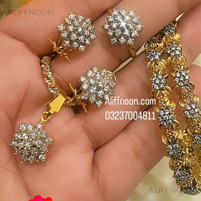 Diamond Cut Most Set With Bangles