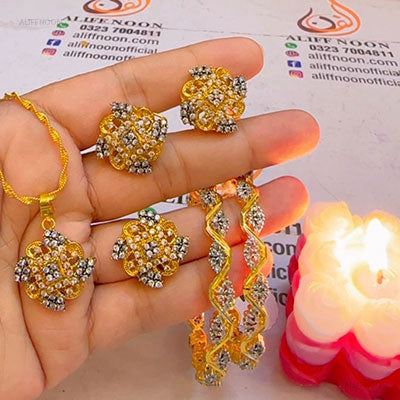 Diamond Cut Zarish Set