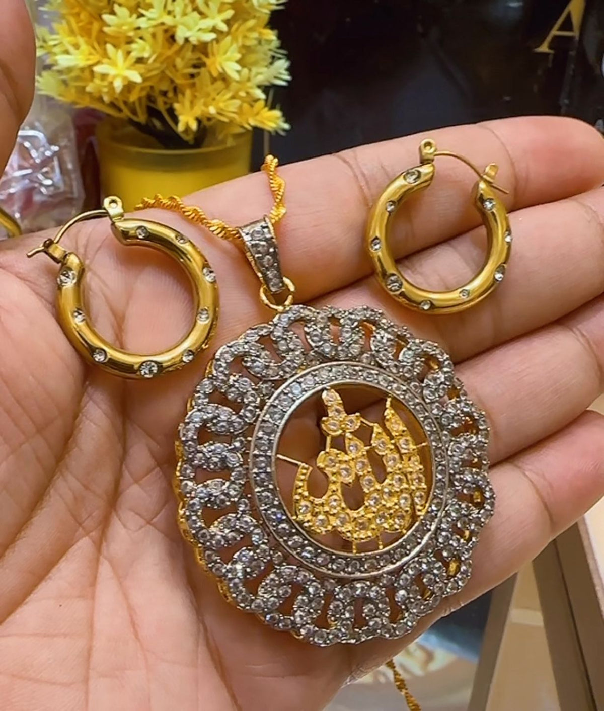 Diamond Cut Zircon Allah Pendant With Chain And Balia 