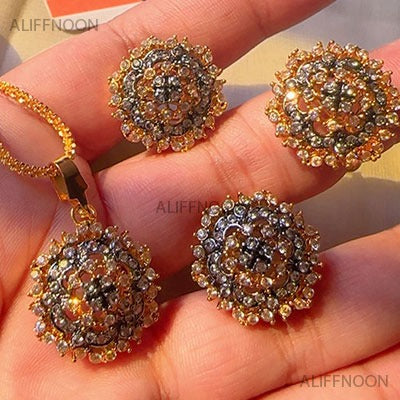 Diamond Cut Zircon Set