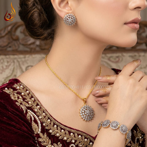 Diamond Cut C With Bracelet