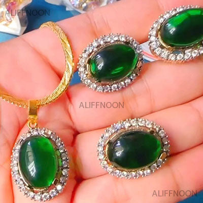Emerald Stone Diamond Cut Set