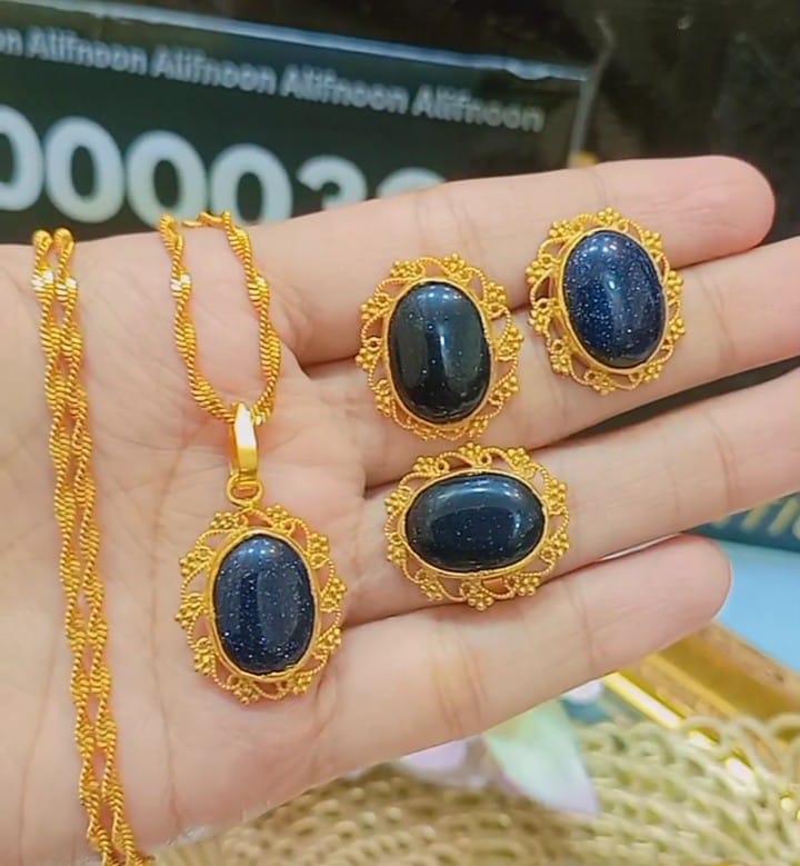 Eshal Afghani Stone Set