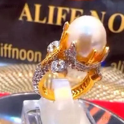 Pearl Stone Diamond Cut Ring