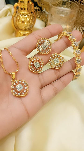 Diamond cut circular set with kara