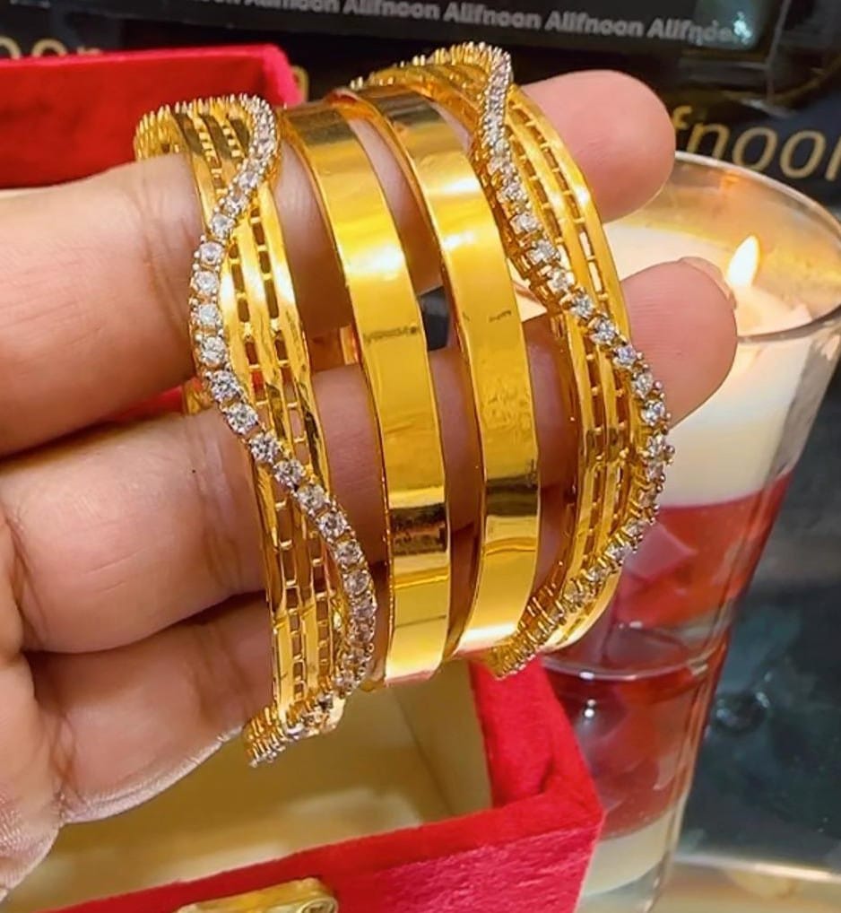 Stylish Chandi Bangles