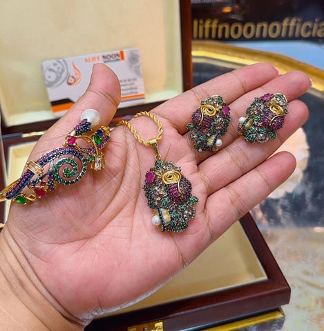 Pearl Peacock 3d diamond cut set