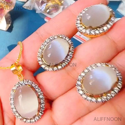 White Zoi Diamond Cut Set
