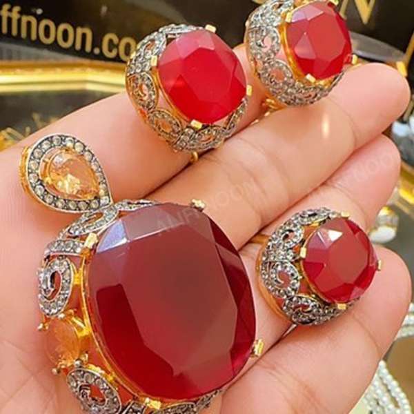 Diamond-cut-Red-color-Baz-set