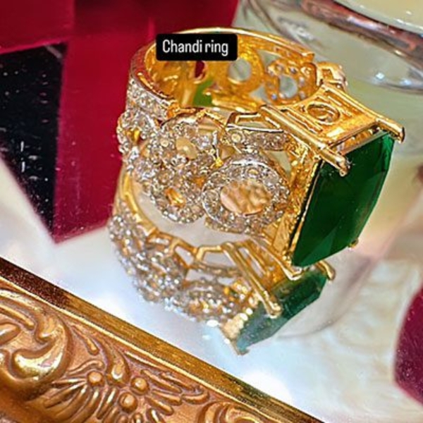 Chandi-Flower-zircon-with-Emerald-Stone