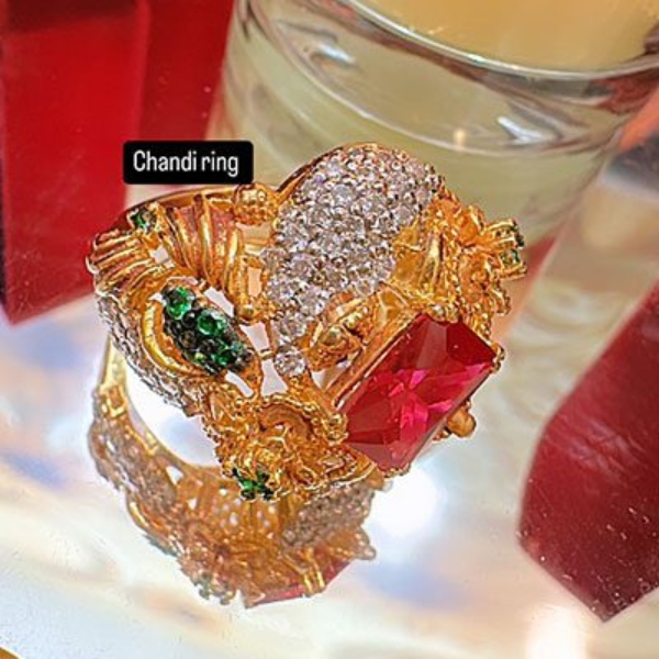 Chandi-Green-and-Red-zircon-with-white-Ring