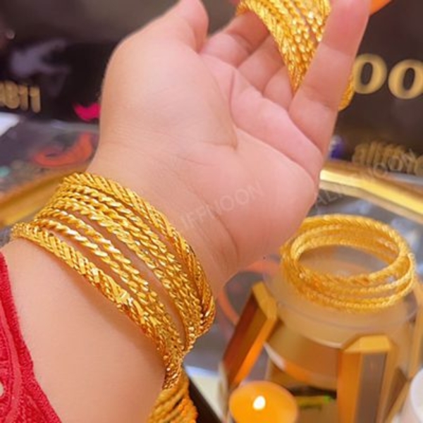 Circular-bangles-Gold-plated