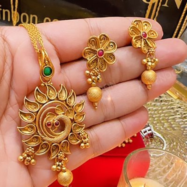 Rajwari-pendent-set4