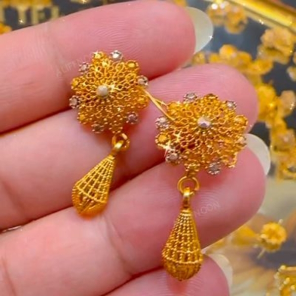 Gold-dipped-special-earrings2