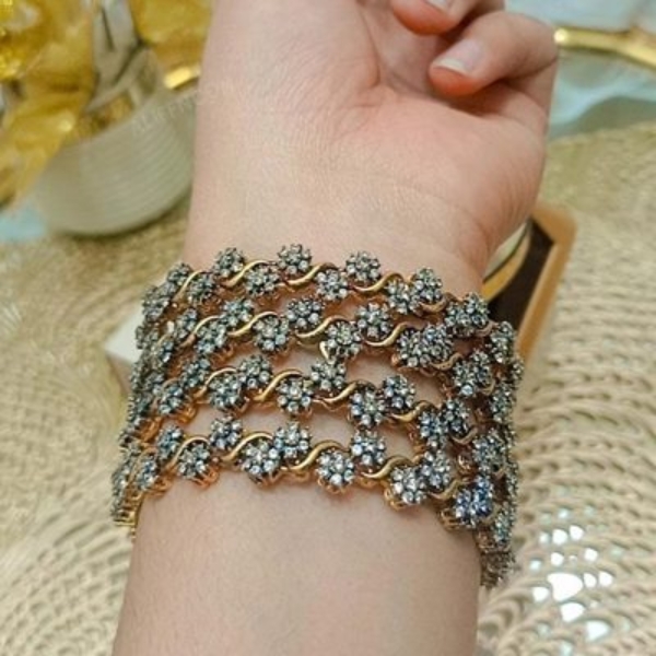 Diamond-cut-bangles